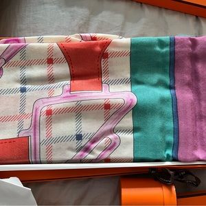 Authentic new never worn Hermes cashmere shawl 140x140